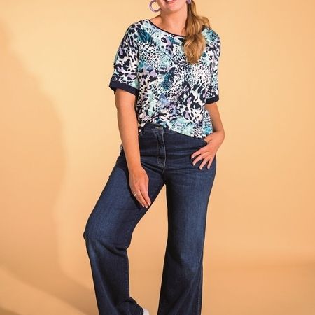 Wideleg - Jeans mit Druckshirt